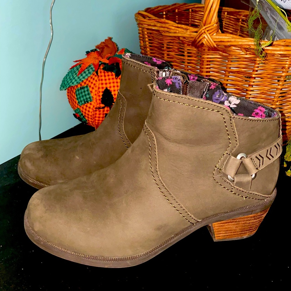 Teva booties